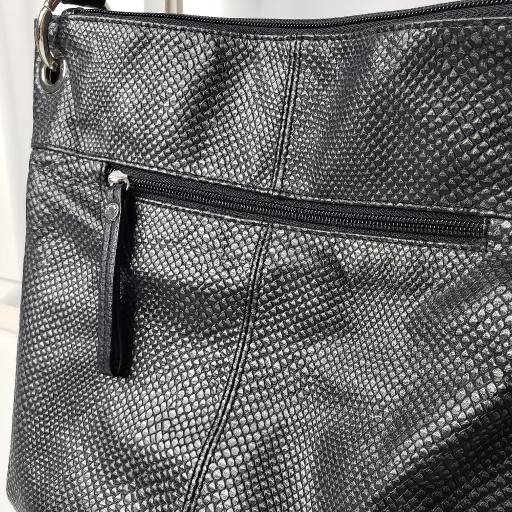 Tignanello texture reptile